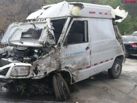 依维柯NJ5045XXYQ5A厢式运输车