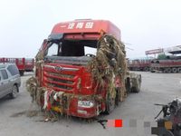 解放CA4228P2K2T3E4A80牵引车