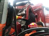 欧铃ZB5041XPYLDC5S蓬式运输车