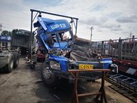 陕汽SX1316DR306载货汽车