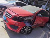 2015 2015 梅赛德斯-奔驰 奔驰B级 两厢 1.6T 双离合变速器 豪华型(BENZ B200)