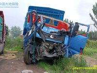 汕德卡ZZ5316CCYV466HE1仓栅式运输车
