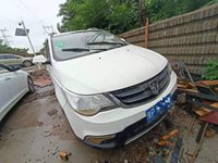 2015 宝骏730 1.5L 手动7座   15年10
