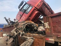 欧曼BJ4253SNFKB-AC半挂牵引车