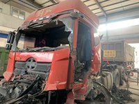 解放CA4250P66K25T1A1E5半挂牵引汽车