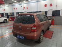 2010 骊威