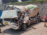 解放J6P 搅拌车  锡柴 350马力 国五