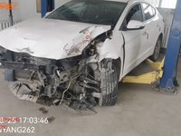 北京现代BH7167TAV轿车