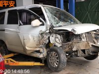 2016 五菱LZW6446KAF多用途乘用车