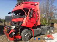 奔驰阿克托斯 6X2R 牵引车  440马力 国四