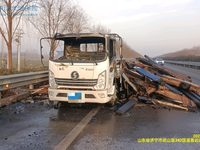 陕汽YTQ1040JG331载货汽车