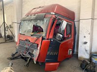 J6P 牵引车 503马力 6×4 CA4250P66K25T1A1E5