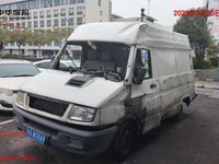 2018 依维柯NJ5045XXYQA厢式运输车