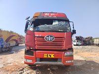 解放CA4250P66K24T1E5Z危险品运输半挂牵引车