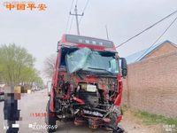 豪沃ZZ4257V324HE1W牵引汽车
