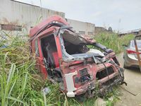解放CA4250P66K24T1A1E4半挂牵引汽车