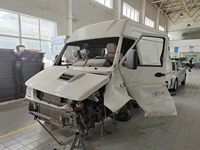 2022 依维柯NJ5046XXYQA厢式运输车