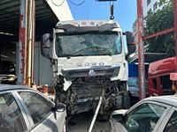 豪沃ZZ4257V324GE1牵引汽车