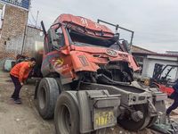 解放CA4250P2K8T1NE6A80牵引车