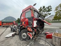 解放CA4250P66K25T1A1E5半挂牵引汽车