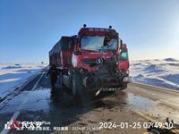 陕汽SX4250MC4牵引汽车