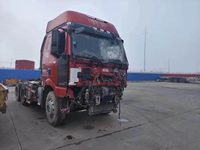 解放CA4250P66K25T1A1E5半挂牵引汽车