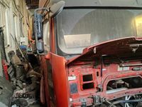 解放CA4250P66K22T1A1E半挂牵引汽车