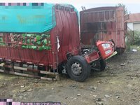 解放CA5180CCYP62K1L4E6仓栅式运输车