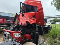 解放CA4258P2K15T1NE5A80天然气牵引车