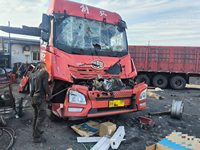 解放CA4250P26K15T1E5A80牵引车