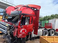 欧曼BJ4259SNFKB-XJ半挂牵引汽车