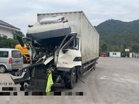 东风DFH5180XXYE4厢式运输车