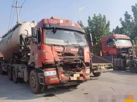 解放CA4256P1K2T1E5A80牵引汽车