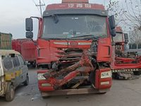 解放CA4256P1K2T1E5A80牵引汽车