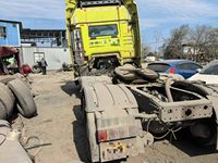 汕德卡ZZ4256V324HE1W牵引汽车