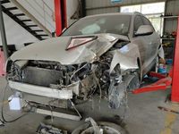 2015 Q5 2.0T 手自一体 进取型(FV6461HBQWG)