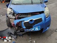 2010 雅力士