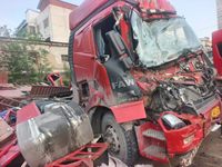 解放CA4180P66K2A2E半挂牵引汽车