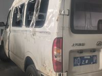 上汽大通MAXUS V80 2015款 2.5T 手动商杰版短轴中顶