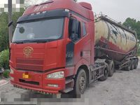 解放CA4180P66K2A2E半挂牵引汽车