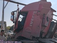 红岩CQ4185HMG361半挂牵引汽车