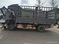 豪沃ZZ5047XXYG3115F144厢式运输车