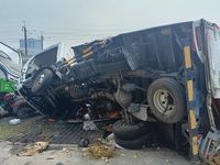 东风牌EQ5042XXY3CDFAC