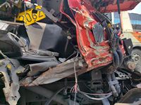 解放CA4250P66K24T1A1E5半挂牵引汽车