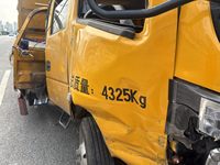 虹宇牌防撞缓冲车