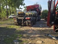 解放CA4250P2K8T1NE6A80牵引车