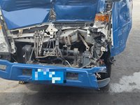 豪沃ZZ5047XXYC3315E145厢式运输车
