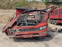 悍V2.0牵引车高顶