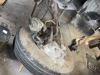 豪沃牌厢式运输车