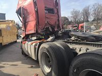 豪沃ZZ4257V324HE1B牵引汽车